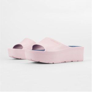 platform jelly slides